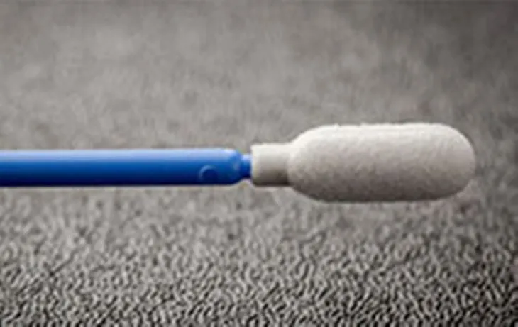 Écouvillons à bout en mousse à manche bleu